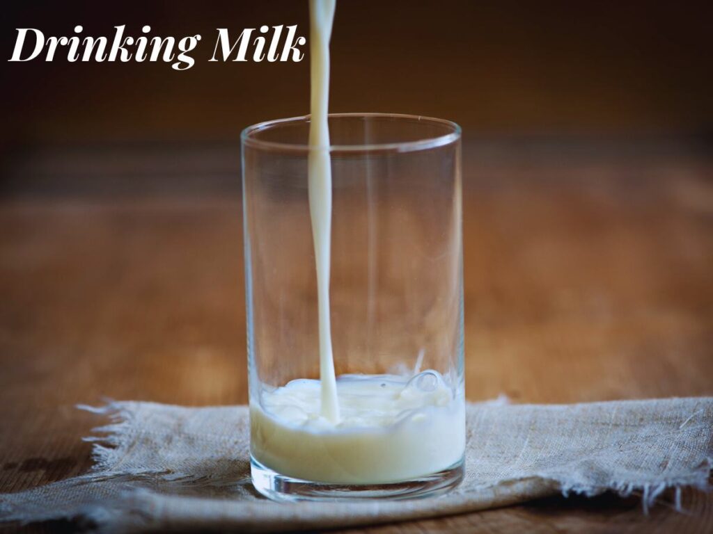 14 Benefits of Drinking Milk